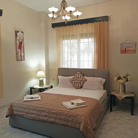 Ekali Apartment *